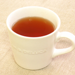 濃厚なオトギリソウ茶