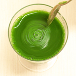 スプーンでかき混ぜる