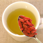 熱いお茶に加えて