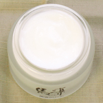 乾燥肌には贅沢な保湿を